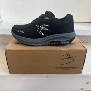 NIB Gravity Defyer Men’s Sneaker Size 8.5